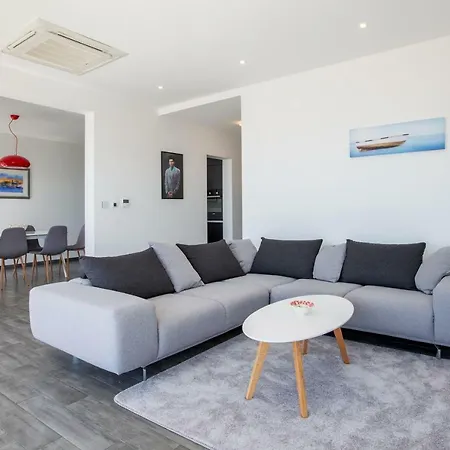 شقة Grey Loft Penthouse *